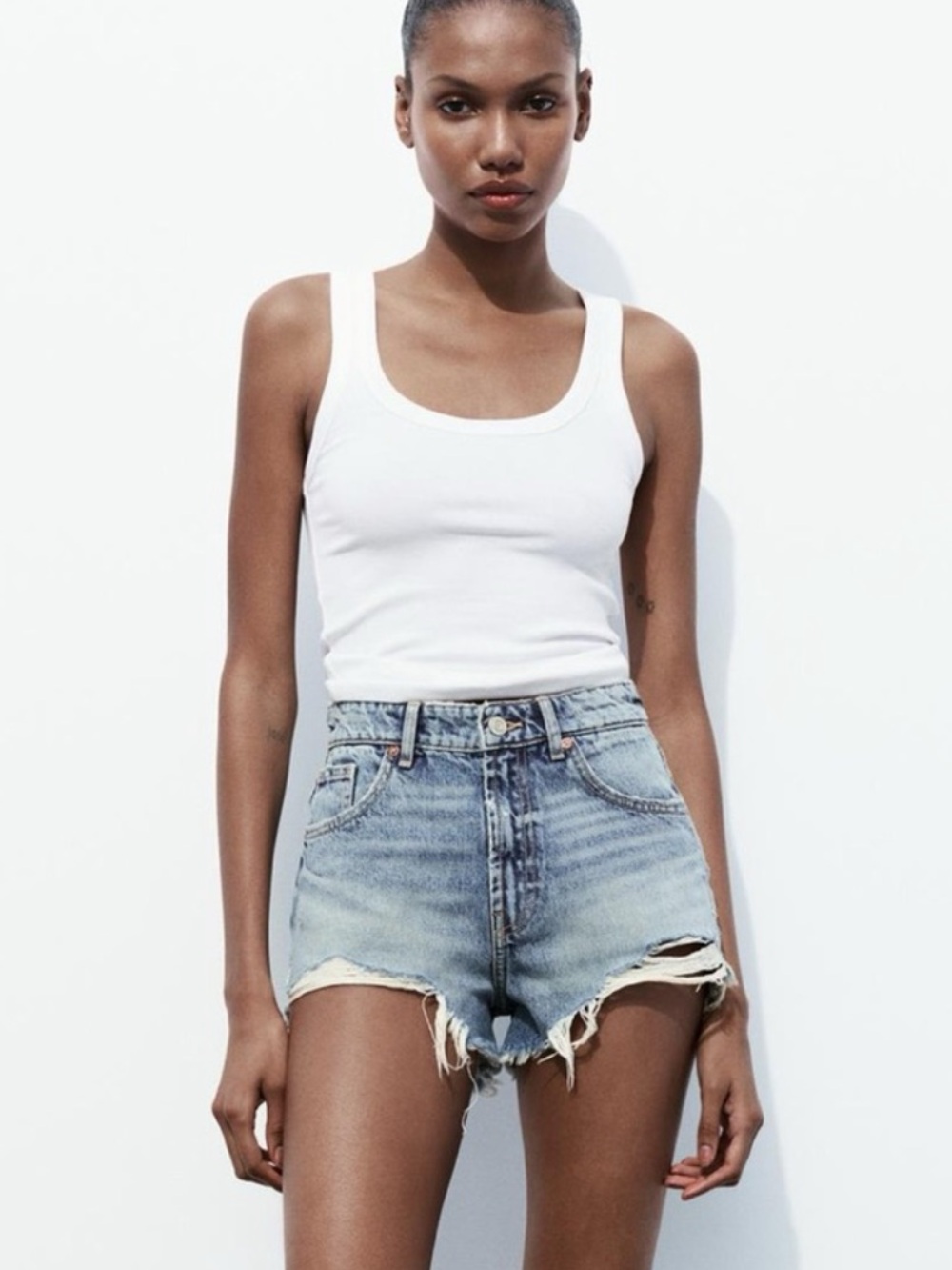 NWT Zara TRF High Rise Curved Denim Shorts